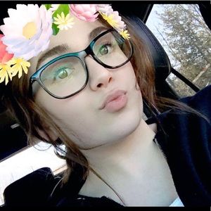 Meet your Posher, Haley